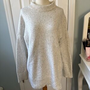Abercrombie & Fitch Light Gray Speckled Turtleneck Sweater